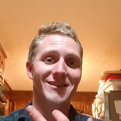 Profile Picture of Charles Daniel Estes (@ChazTheBugMan) on Twitter