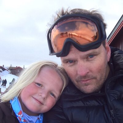 Profile Picture of Peter Bak (@BakPeterbak69) on Twitter