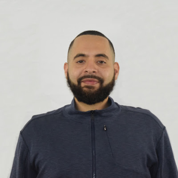 Profile Picture of Michael Caba (@michaelcaba) on Poshmark