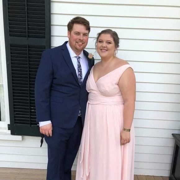 Profile Picture of Avery Bragg (@brggvry) on Poshmark