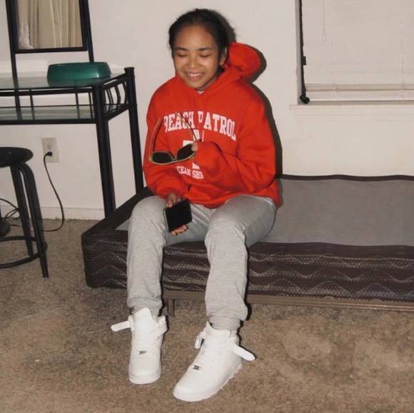 Profile Picture of Eloiza Malilong (@eloiza_malilong) on Poshmark