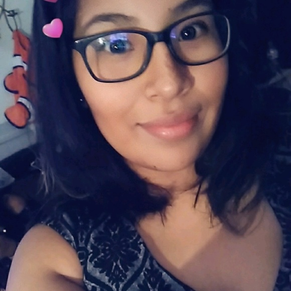 Profile Picture of Martha Arcos (@itzel2114) on Poshmark