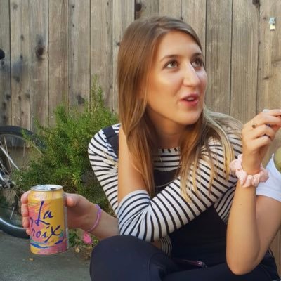 Profile Picture of Emma Rosé (@EmmaPearson21) on Twitter