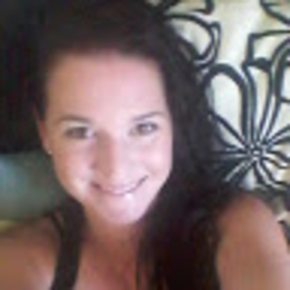 Profile Picture of Miranda Barrett (@missmir36) on Poshmark