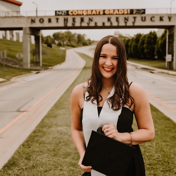 Profile Picture of Justine Lampke (@justinelampke2) on Poshmark