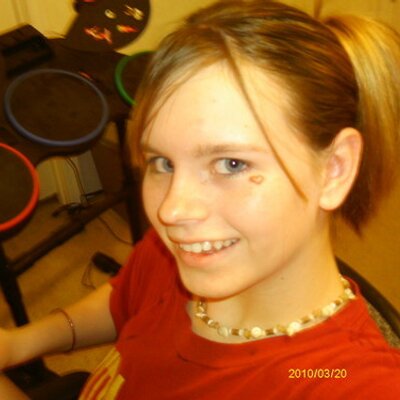 Profile Picture of Julia Odom (@JuliaBugged) on Twitter