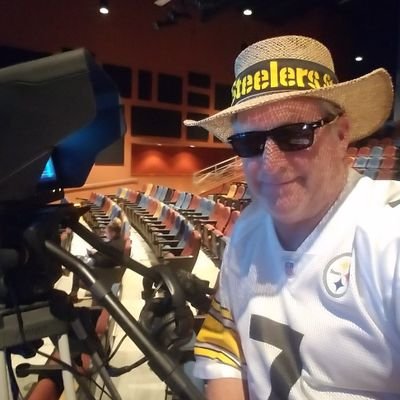 Profile Picture of Bill Carmichael (@BillCarmichae18) on Twitter