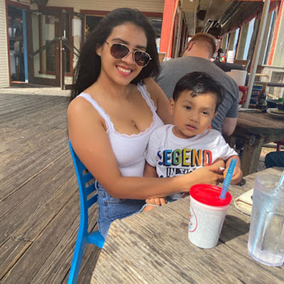 Profile Picture of Josselyn Martinez (@josselynmart731) on Poshmark