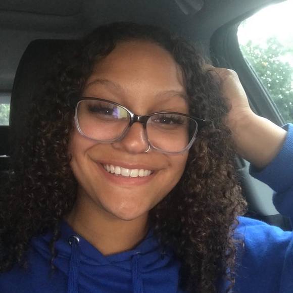 Jade Tipton - Poshmark Profile Picture of Jade Tipton (@jade_tiptonti) on Poshmark