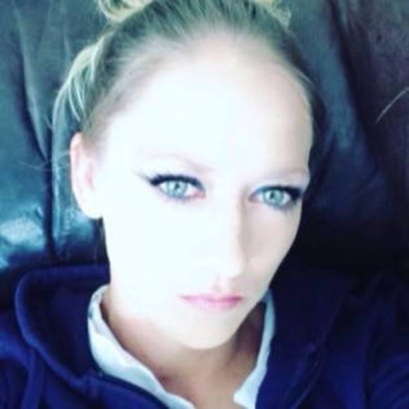 Profile Picture of Dani Ryan (@presiousd) on Poshmark
