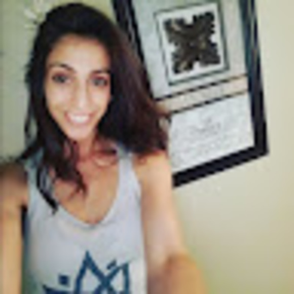 Andrea Delsandro - Poshmark Profile Picture of Andrea Delsandro (@andreadelsandro) on Poshmark