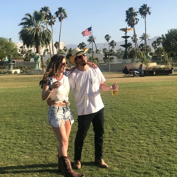 Profile Picture of Cody Fillon (@cfill540) on Poshmark