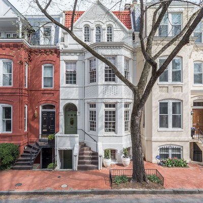 Profile Picture of Jo E, Realtor (@RupertHall3) on Twitter