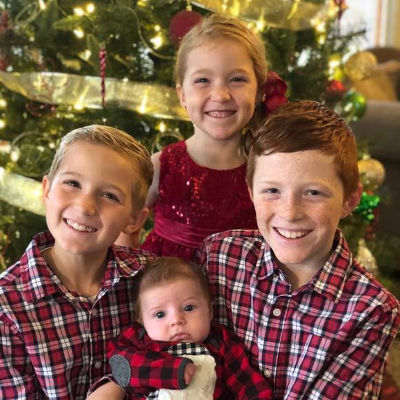 Profile Picture of Julie Dupont poole (@dupont2000) on Poshmark