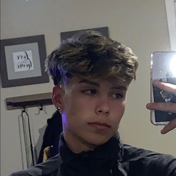 Profile Picture of Joseph Rosales (@tripjoseph02) on Poshmark