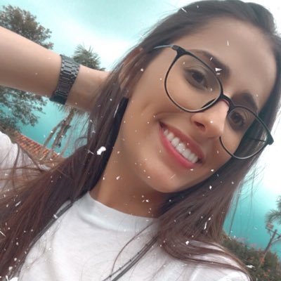 Profile Picture of Letícia. (@lee_bonfim) on Twitter