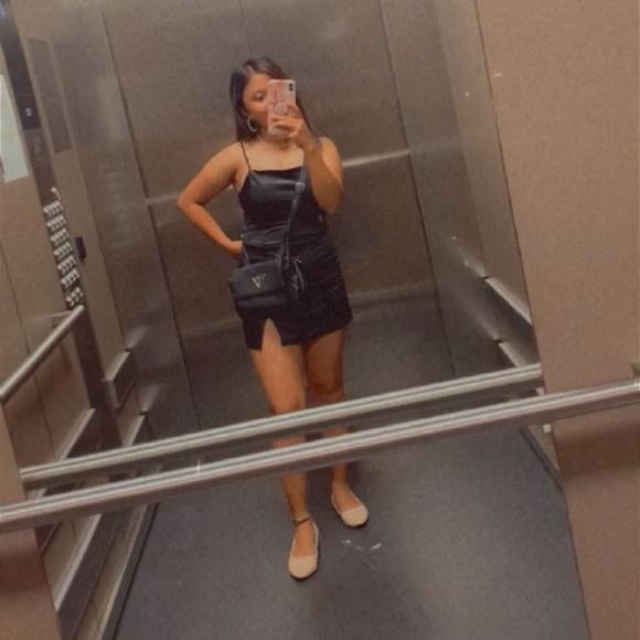 Profile Picture of Rachana Shrestha (@rachanashres691) on Poshmark