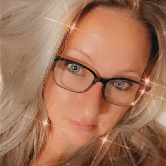 Profile Picture of Shelby Purlinsky (@houseofaquarius) on Poshmark