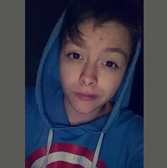 Profile Picture of Angela Fisher (@angela_fisher) on Poshmark