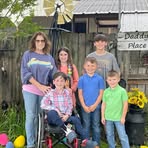 Naomi Deville Herron - Facebook Profile Picture of Naomi Deville Herron (@naomi.herron1) on Facebook