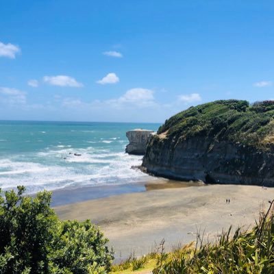 Profile Picture of Libby Li (@Libby95956018) on Twitter