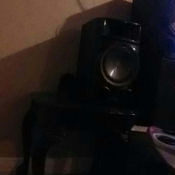 Profile Picture of Brisa Ramirez (@elamentary) on Poshmark