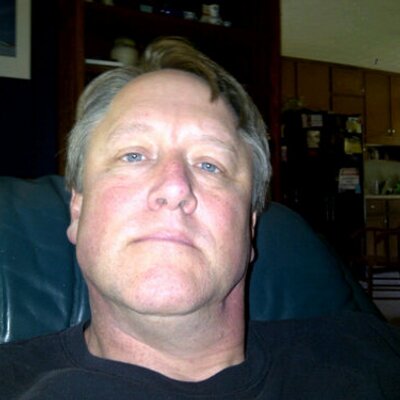 Profile Picture of Dan Schrader (@DanBuzzMan) on Twitter