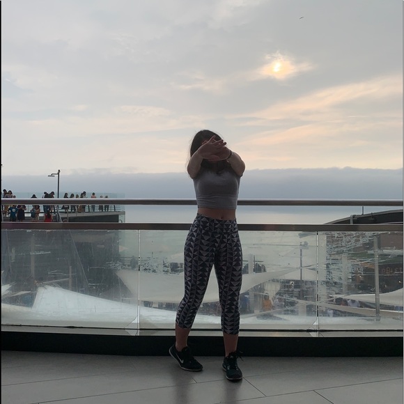 Profile Picture of Ariana Lugo (@ariana__isabel) on Poshmark