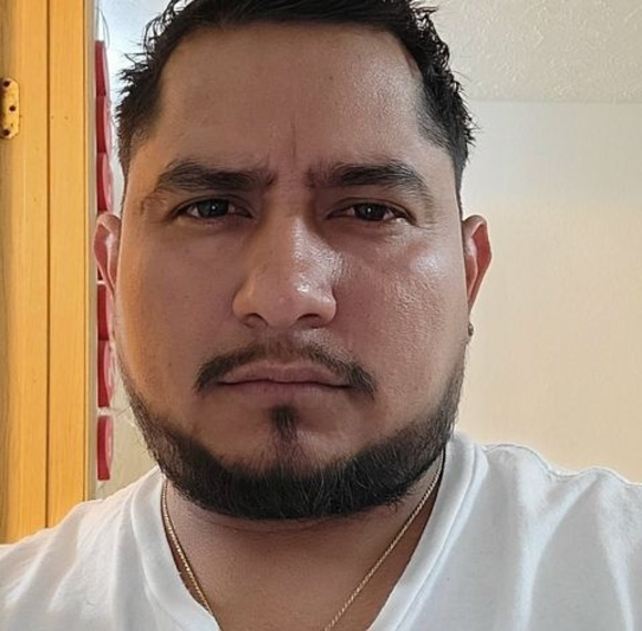 Profile Picture of Benjamin Cruz (@benjamincruz773) on Poshmark