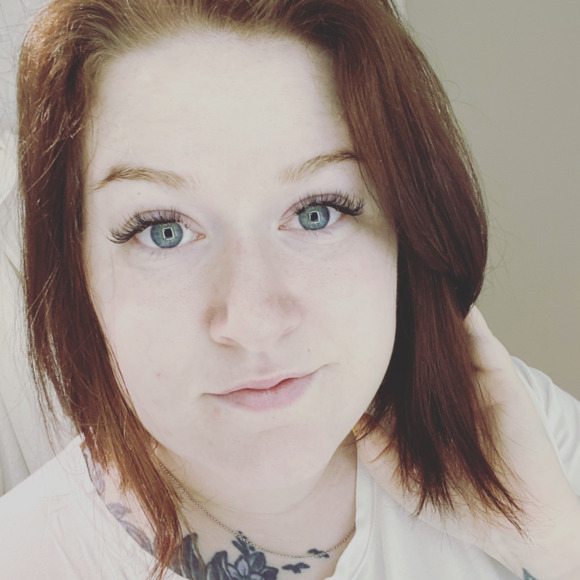 Profile Picture of Victoria Frayling (@vfrayling) on Poshmark