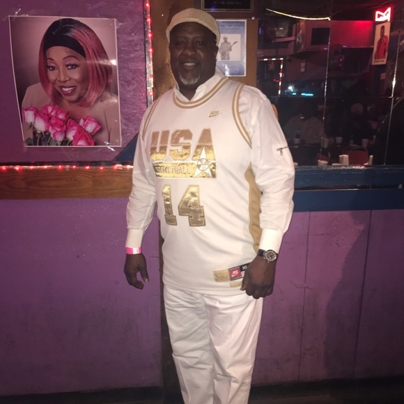 Profile Picture of Curtis Williams (@cdub502019) on Poshmark