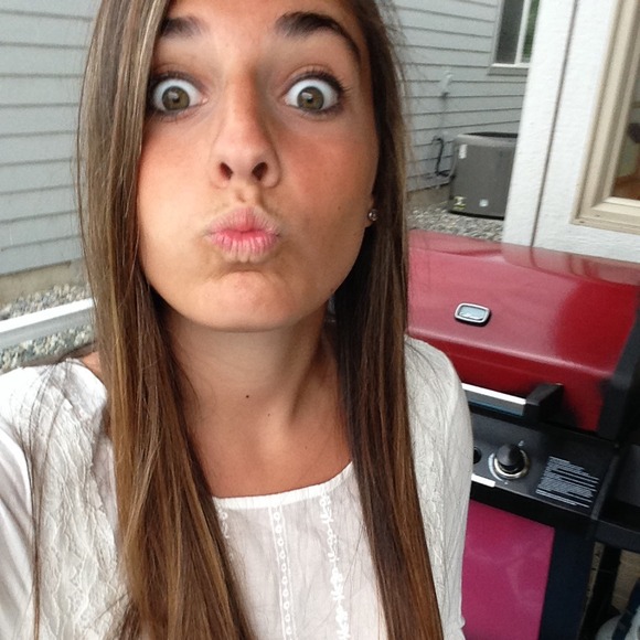 Profile Picture of Sofia Arduino (@sexysofi) on Poshmark