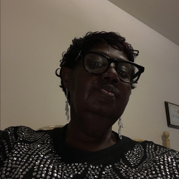 Profile Picture of Willa Craig (@craigwn) on Poshmark