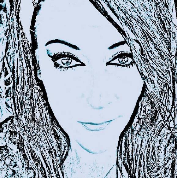 Profile Picture of Missy Inzana (@chicola_j) on Poshmark