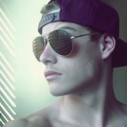 Profile Picture of Mason Damian Gibbs (@emperoremm) on Twitter