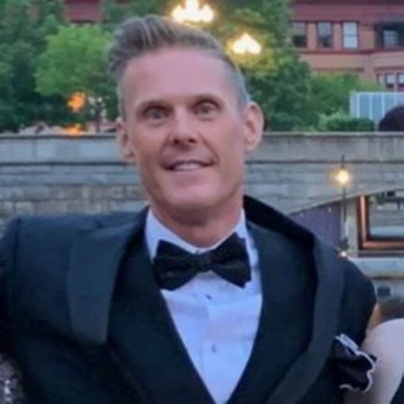 Profile Picture of George Ackerman (@gackerman6) on Poshmark