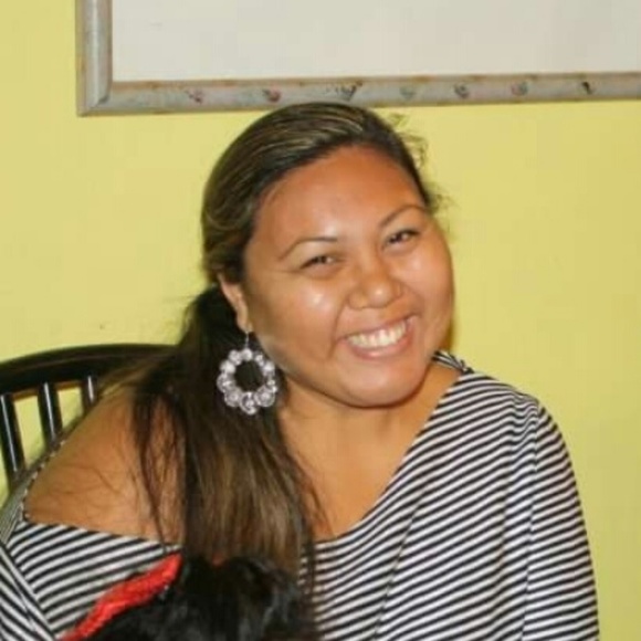 Profile Picture of Cyndi Moefu (@teetahdoll) on Poshmark