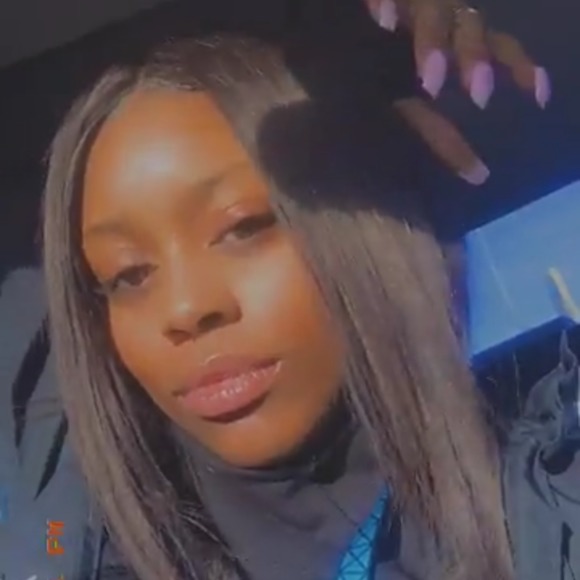 Profile Picture of Dominique Mack (@dominiquem02) on Poshmark
