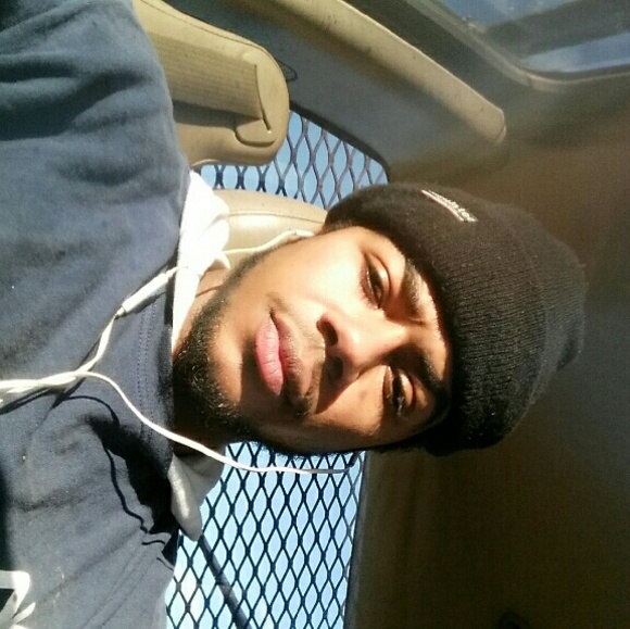 Profile Picture of Charles Mack (@1mackcdm) on Poshmark