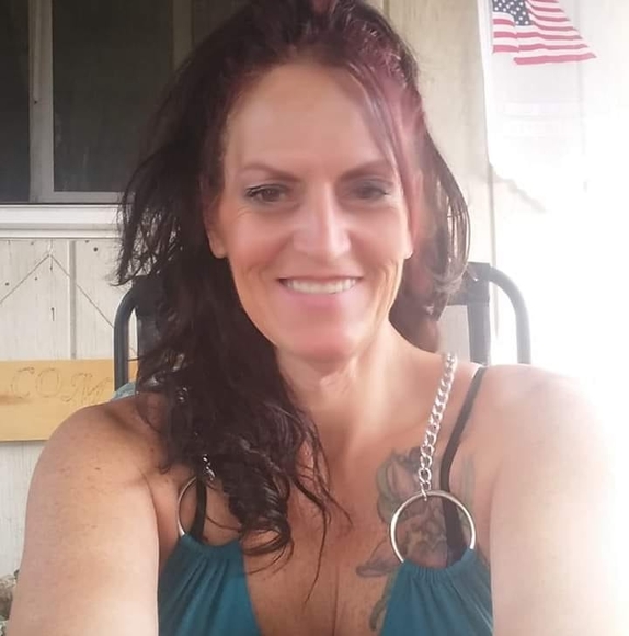 Betsy Seebold jennings - Poshmark Profile Picture of Betsy Seebold jennings (@betsyj1220) on Poshmark