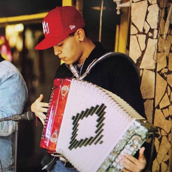 Profile Picture of Victor Arciga (@victorin1814) on Poshmark