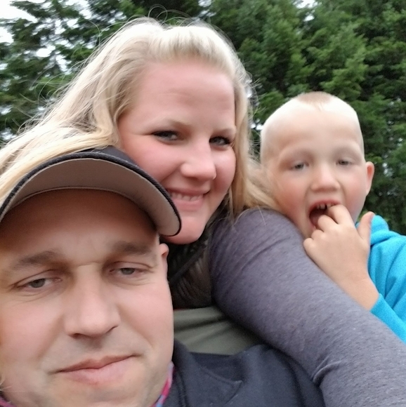 Kimberly Klewitz - Poshmark Profile Picture of Kimberly Klewitz (@kklewitz) on Poshmark