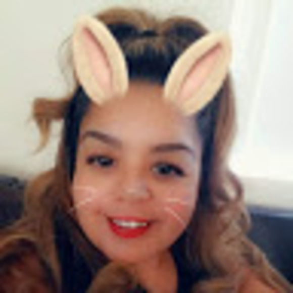 Profile Picture of Roxana franco Roxana franco (@roxfranco143) on Poshmark