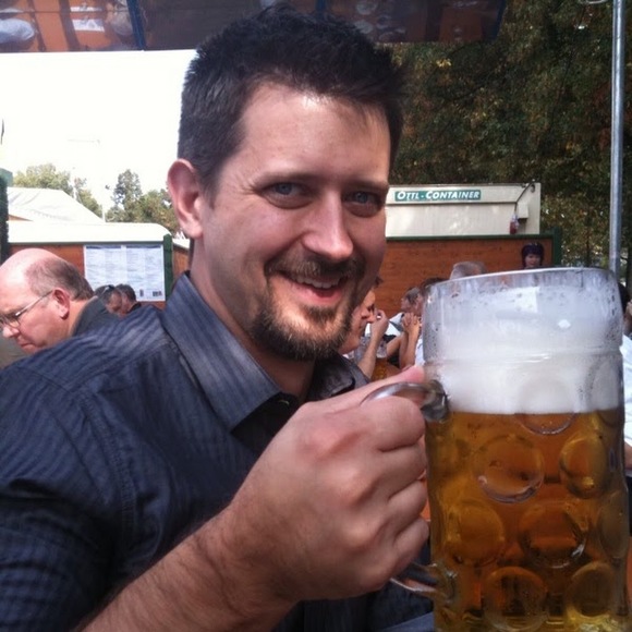 Profile Picture of Matthew Locke (@matt590) on Poshmark
