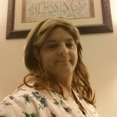 Profile Picture of Shelley Downey (@DowneyShelley) on Twitter