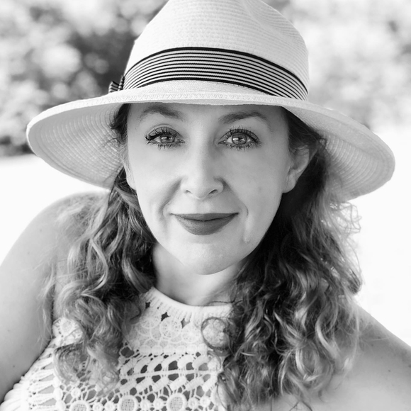 Profile Picture of Margarita Divall (@mdivall) on Poshmark