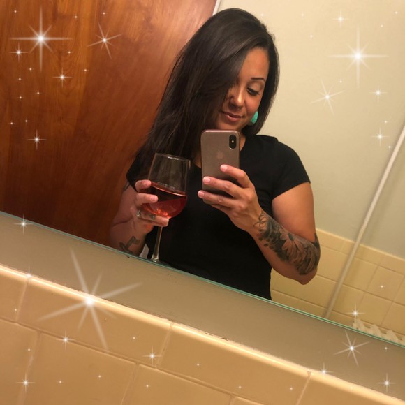 Profile Picture of Emily Lunkwitz (@emily_lunkwitz) on Poshmark