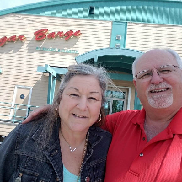 Profile Picture of Rae Edwards (@raejeanedwards) on Poshmark