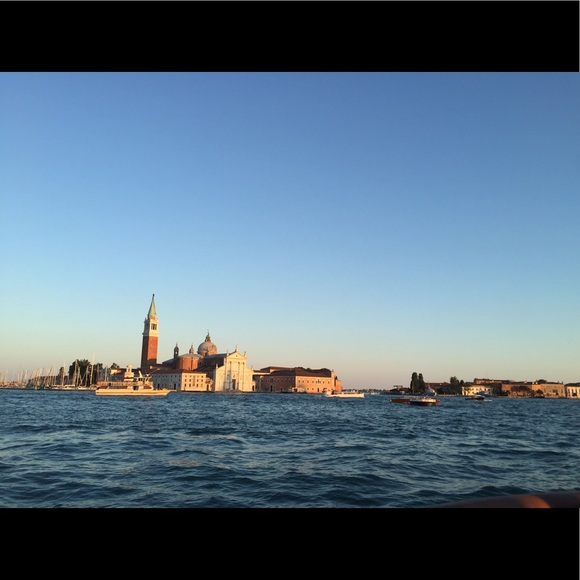 Profile Picture of S Kim (@kimx1994) on Poshmark