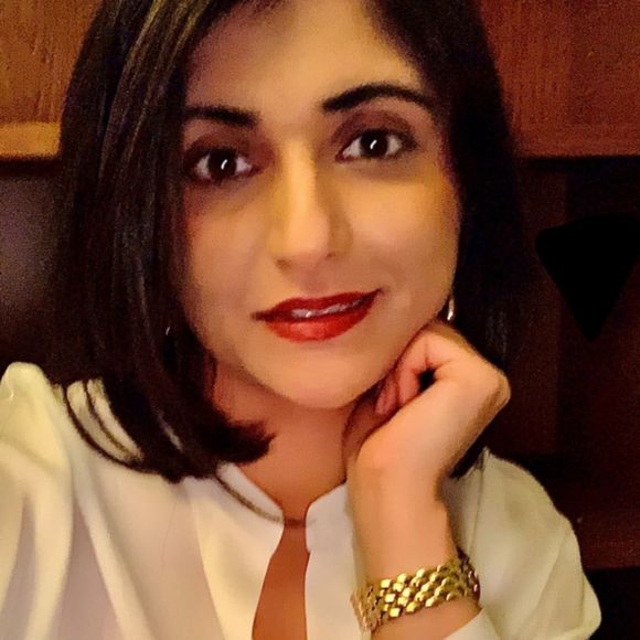 Profile Picture of Shazmin Hirji (@shazminh) on Poshmark